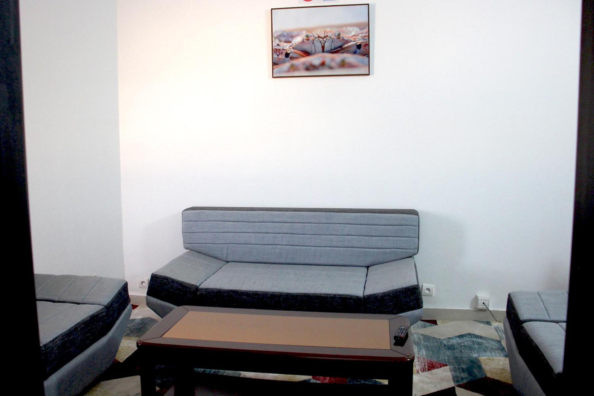 Hotel Nakhil นูอาดิบู ภายนอก รูปภาพ
